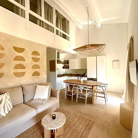 Appartement Window On Ramatuelle