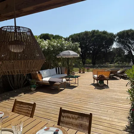 Daire Window On Ramatuelle