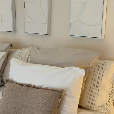 Window On Ramatuelle * 쎙뜨호뻬