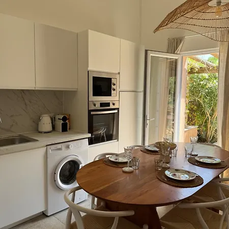 Window On Ramatuelle * 쎙뜨호뻬