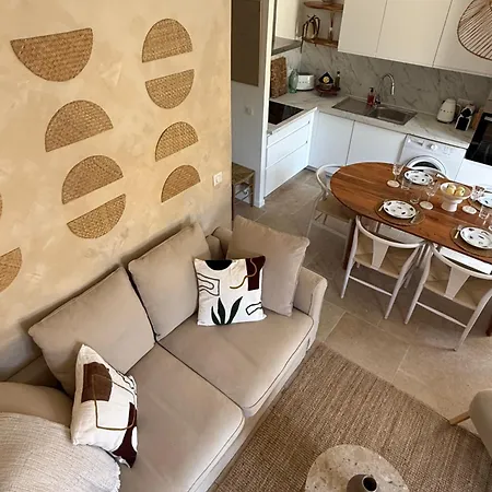 Window On Ramatuelle 아파트