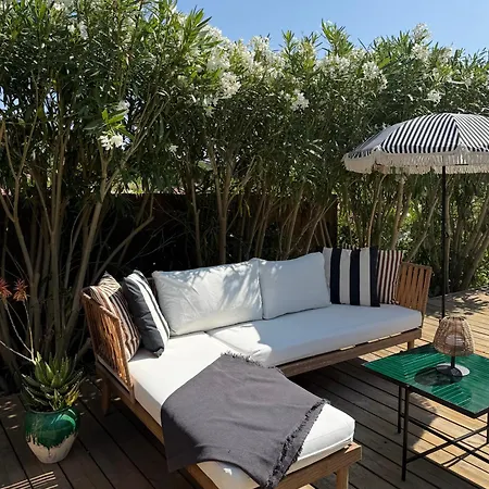 Window On Ramatuelle 쎙뜨호뻬