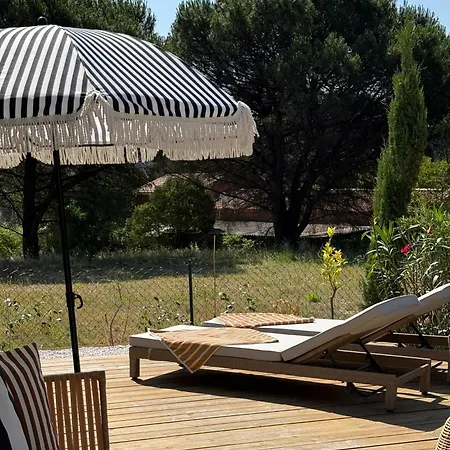 Daire Window On Ramatuelle *